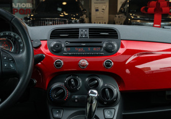 Подержанный автомобиль Fiat 500 Hatchback 2012 года (10 фото)