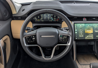 Подержанный автомобиль Land Rover Discovery Sport 2025 года (22 фото)