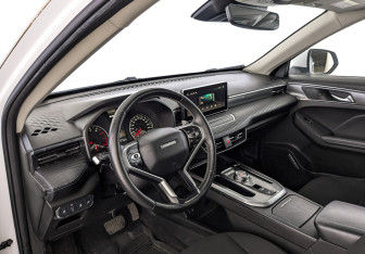 Подержанный автомобиль Haval Jolion 2022 года (15 фото)