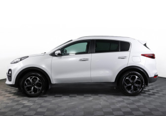 Подержанный автомобиль Kia Sportage 2021 года (8 фото)