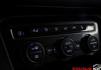 Подержанный автомобиль Volkswagen Tiguan 2017 года (17 фото)