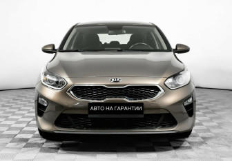 Подержанный автомобиль Kia Ceed Hatchback 2018 года (2 фото)