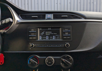 Подержанный автомобиль Kia Rio Hatchback 2021 года (15 фото)