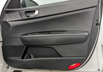 Подержанный автомобиль Kia Optima Sedan 2017 года (20 фото)