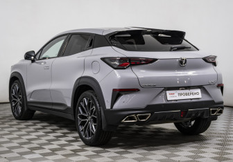 Подержанный автомобиль Changan UNI-T 2023 года (7 фото)