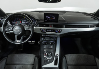 Подержанный автомобиль Audi A5 Coupe 2018 года (14 фото)