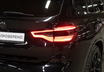 Подержанный автомобиль BMW X3 2019 года (27 фото)