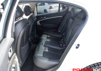 Подержанный автомобиль Genesis G70 2021 года (8 фото)