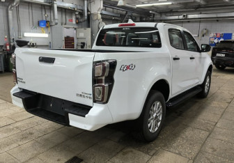 Новый Isuzu D-Max 2025 (3 фото)