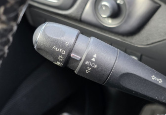 Подержанный автомобиль Citroen DS5 2012 года (17 фото)