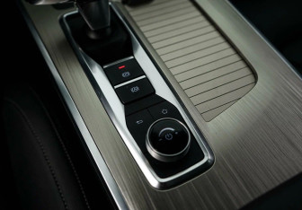 Подержанный автомобиль Exeed VX 2022 года (15 фото)