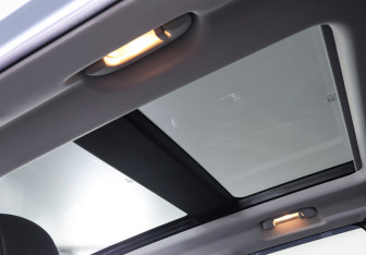 Подержанный автомобиль Jeep Renegade 2016 года (18 фото)