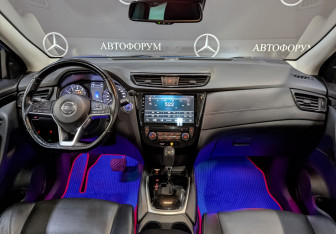 Подержанный автомобиль Nissan Qashqai 2021 года (14 фото)