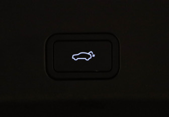 Подержанный автомобиль Geely Atlas 2024 года (22 фото)