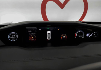 Подержанный автомобиль Changan UNI-V 2023 года (10 фото)