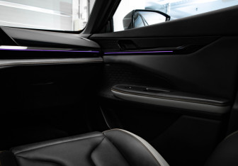 Подержанный автомобиль Changan UNI-V 2023 года (23 фото)
