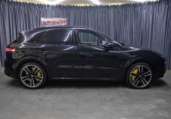 Подержанный автомобиль Porsche Cayenne 2018 года (4 фото)