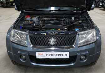 Подержанный автомобиль Suzuki Grand Vitara 2005 года (9 фото)