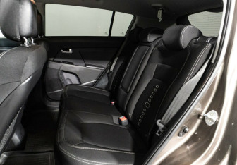 Подержанный автомобиль Kia Sportage 2015 года (14 фото)