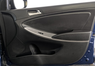 Подержанный автомобиль Hyundai Solaris Sedan 2014 года (25 фото)