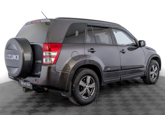 Подержанный автомобиль Suzuki Grand Vitara 2012 года (5 фото)