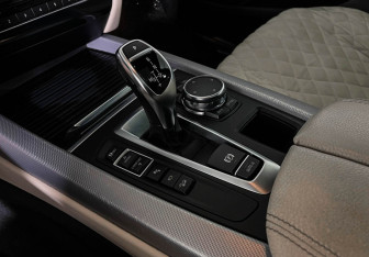 Подержанный автомобиль BMW X5 2016 года (40 фото)