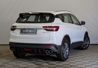 Подержанный автомобиль Geely Coolray 2023 года (5 фото)