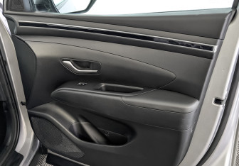 Подержанный автомобиль Hyundai Tucson 2021 года (25 фото)