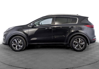Подержанный автомобиль Kia Sportage 2019 года (8 фото)