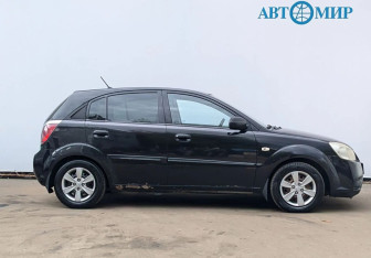 Подержанный автомобиль Kia Rio Hatchback 2011 года (4 фото)