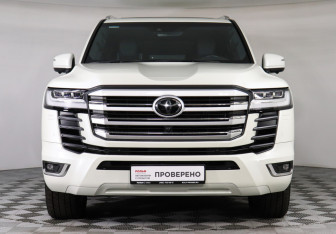 Подержанный автомобиль Toyota Land Cruiser Suv 2022 года (2 фото)