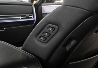 Подержанный автомобиль Hyundai Santa Fe 2023 года (23 фото)