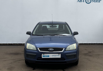 Подержанный автомобиль Ford Focus Sedan 2006 года (2 фото)