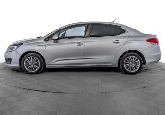 Подержанный автомобиль Citroen C4 Sedan 2020 года (8 фото)