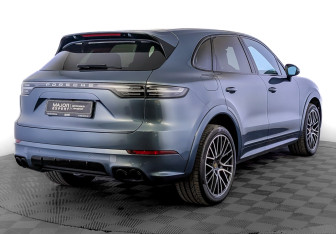 Подержанный автомобиль Porsche Cayenne 2019 года (5 фото)
