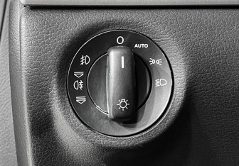 Подержанный автомобиль Audi A8 2007 года (25 фото)