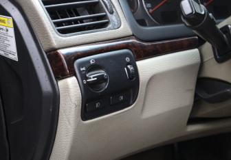 Подержанный автомобиль Volvo S80 2006 года (12 фото)