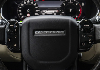 Подержанный автомобиль Land Rover Range Rover Sport 2018 года (11 фото)