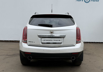 Подержанный автомобиль Cadillac SRX 2010 года (6 фото)