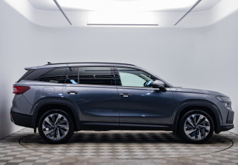 Подержанный автомобиль Skoda Kodiaq 2025 года (4 фото)