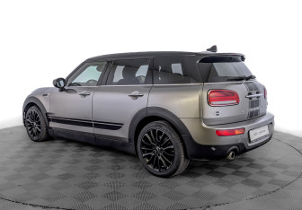 Подержанный автомобиль MINI Clubman Wagon 2019 года (7 фото)