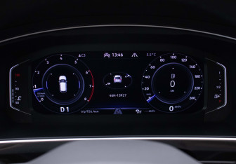 Подержанный автомобиль Volkswagen Tiguan 2021 года (12 фото)