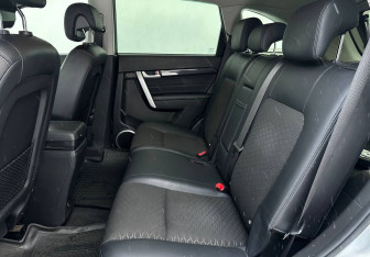 Подержанный автомобиль Chevrolet Captiva 2013 года (10 фото)