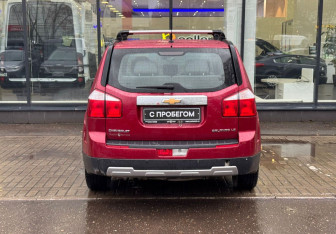 Подержанный автомобиль Chevrolet Orlando 2012 года (7 фото)