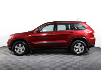 Подержанный автомобиль Jeep Grand Cherokee 2013 года (8 фото)