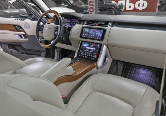 Подержанный автомобиль Land Rover Range Rover 2019 года (13 фото)