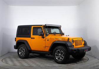 Подержанный автомобиль Jeep Wrangler 2012 года (3 фото)