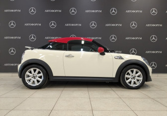 Подержанный автомобиль MINI Coupe 2012 года (4 фото)