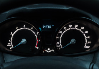 Подержанный автомобиль Ford Fiesta Sedan 2016 года (12 фото)