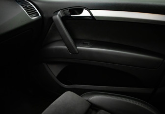 Подержанный автомобиль Audi Q7 2008 года (26 фото)